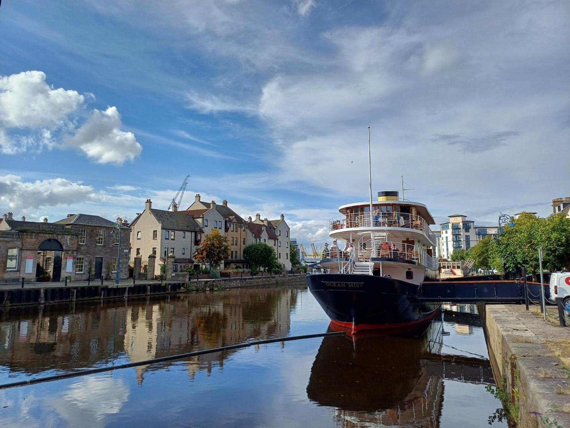 Lovely Ground Floor Apartment In Great Location At The Shore, Edimburgo Exterior foto