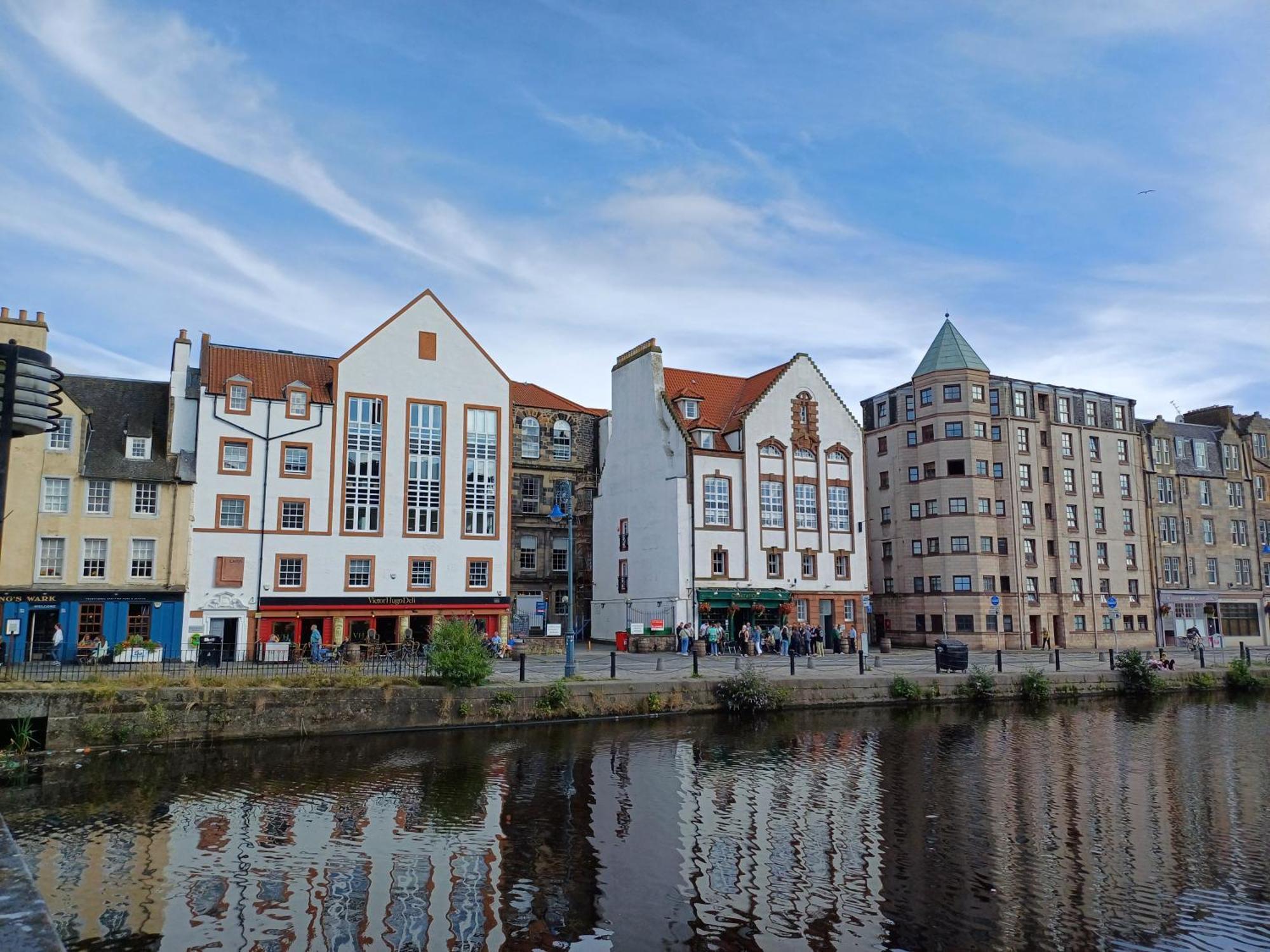 Lovely Ground Floor Apartment In Great Location At The Shore, Edimburgo Exterior foto